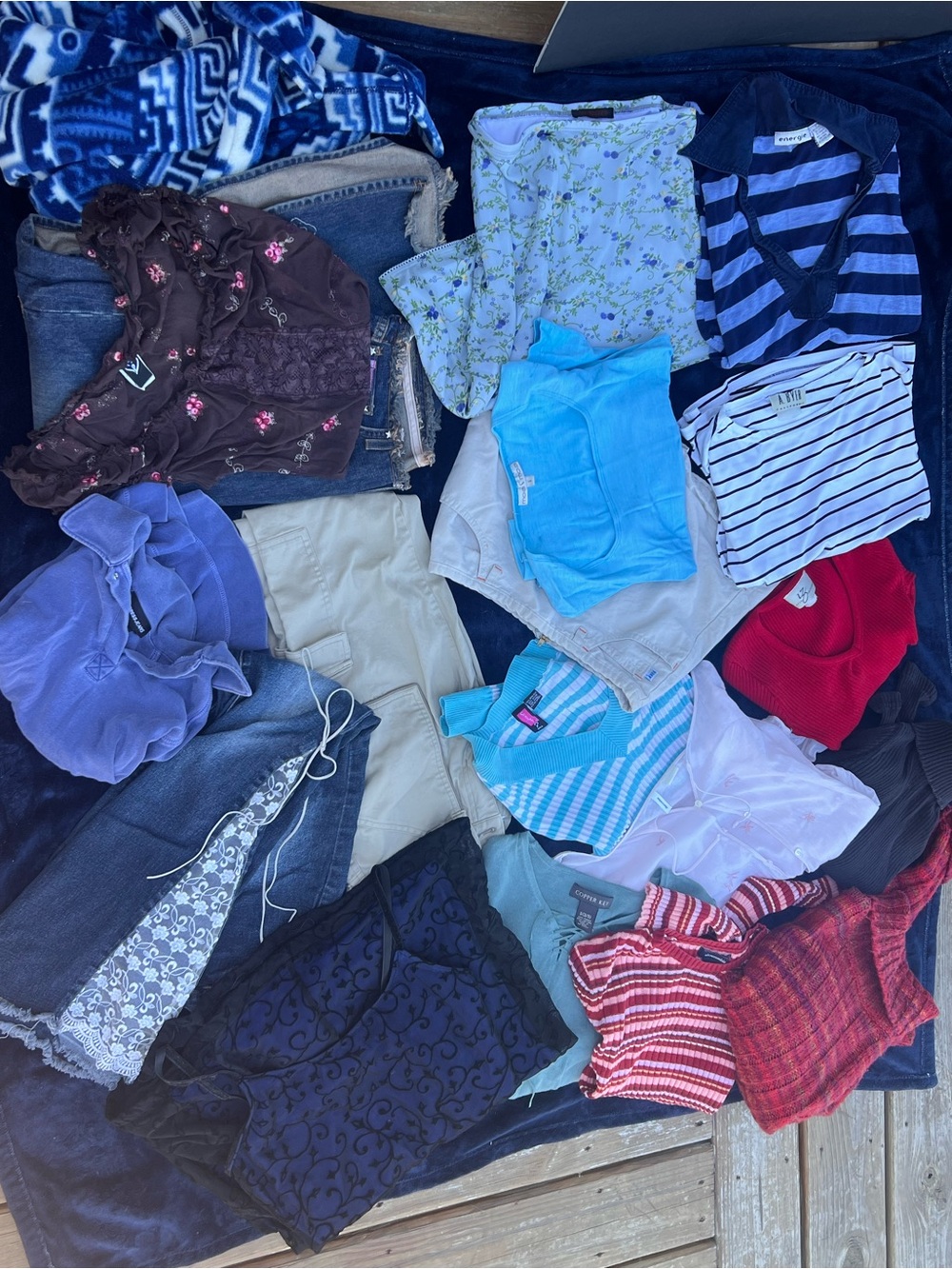 🩷 19-Piece Juniors Y2K Clothing Bundle